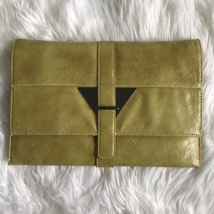 BCBGeneration Clutch